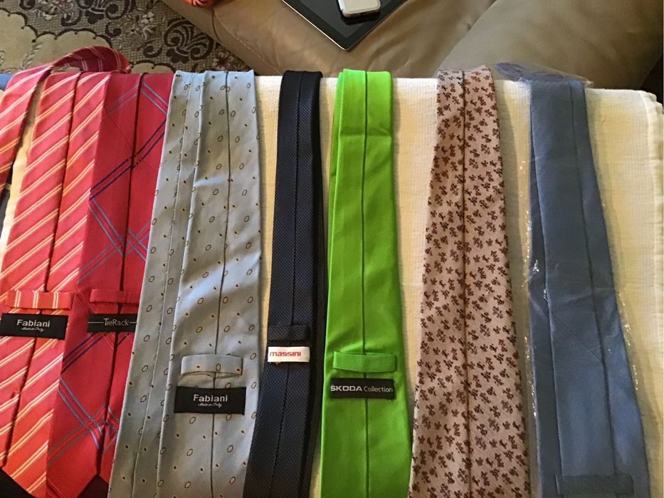 Vand palarie fibre naturale si cravate de matase pt barbati