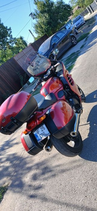 Motocicleta Triumph drophy 1200cc pt cunoscatori ACCEPT VATIANTE AUTO!