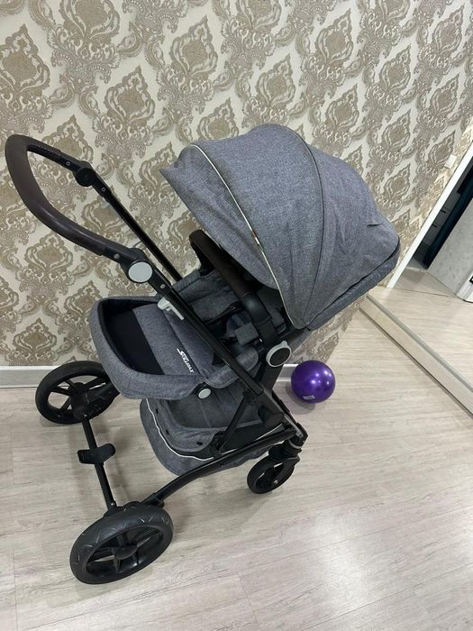 Продаеться универсальная коляска Skillmax 2в1.