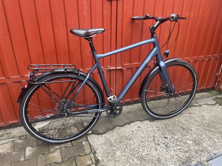 Bicicleta trekking city bike pe curea 28-er frane hidraulice