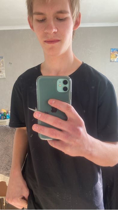 Обменяю айфон 11