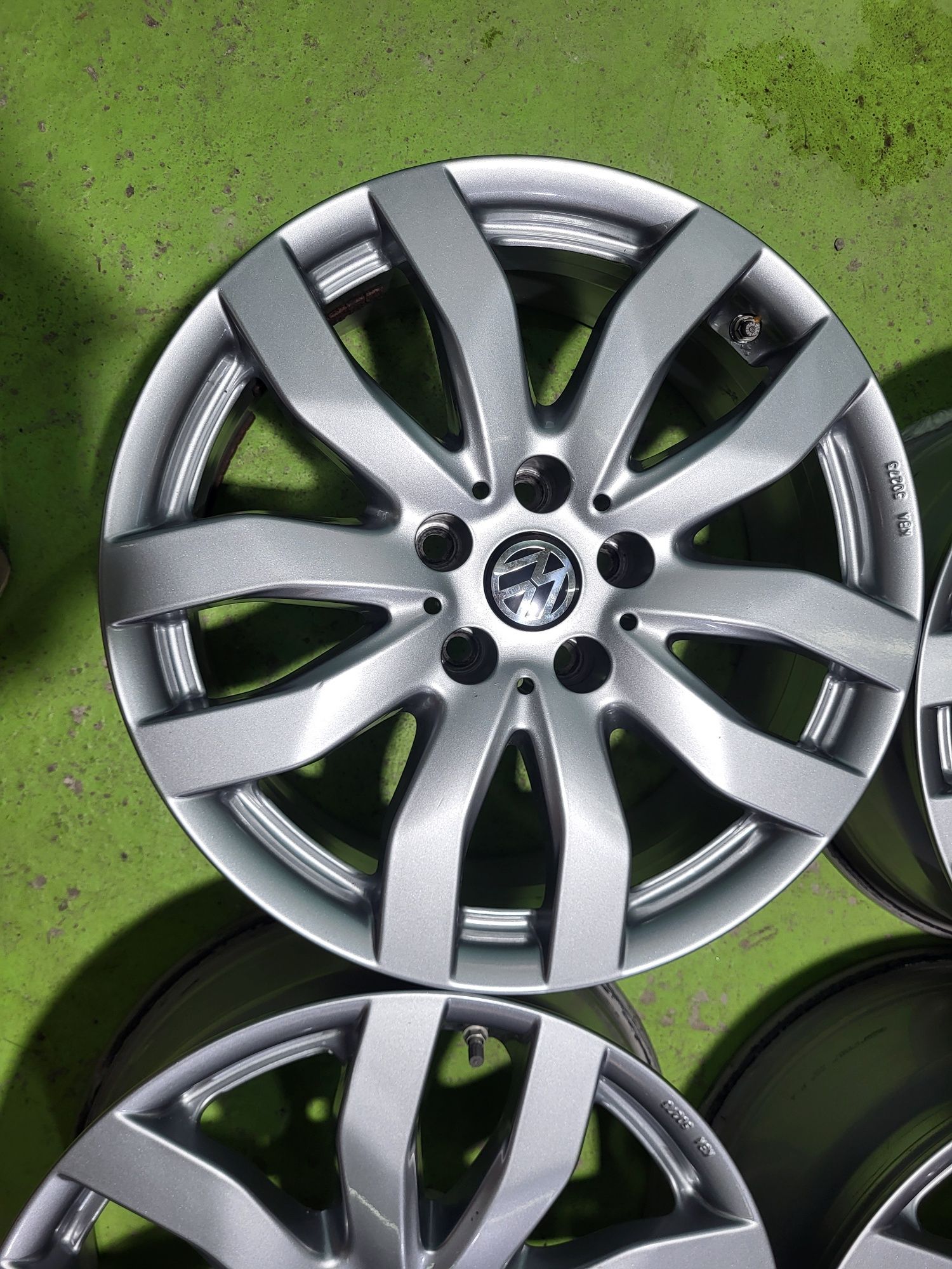 17 5x112 Vw Tiguan Audi лети джанти 5х112 ауди