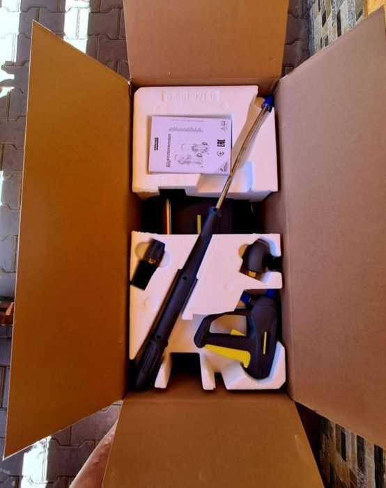 Karcher HD5/12C PLUS,Profesional!!!
Noua in cutie ambalata
PROFESIONAL