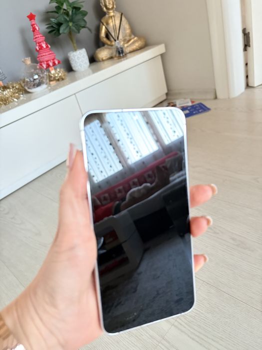 Телефон Samsung 23+