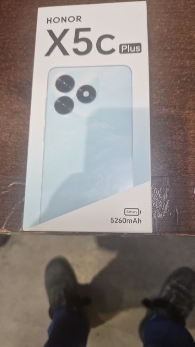 Telefon nou honor