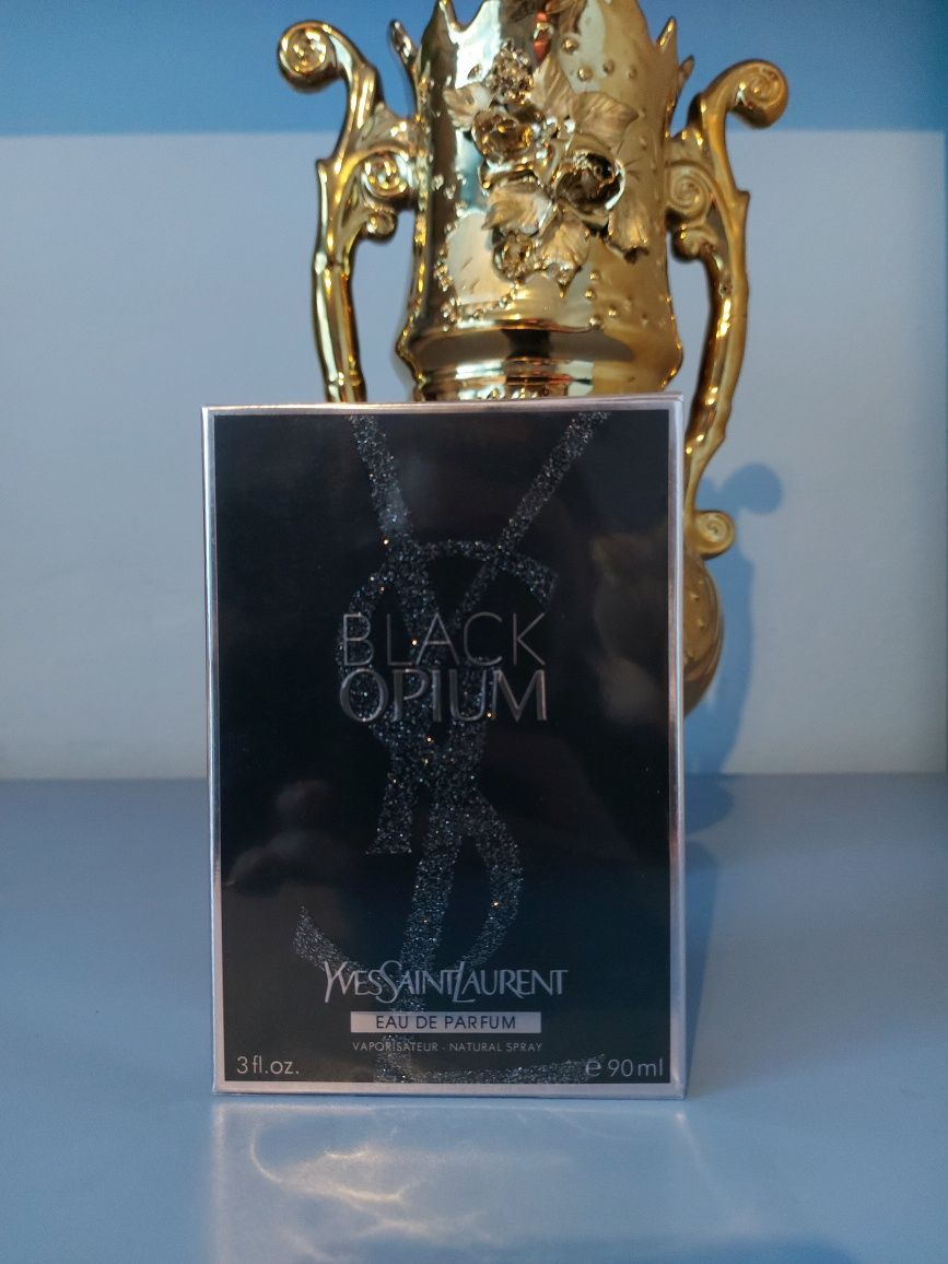 Parfum Yves Saint Laurent Black Opium Sigilat