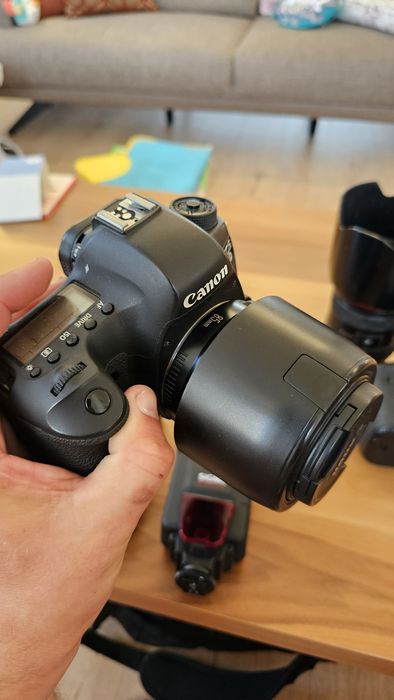 Vand aparate foto Canon 5d si 6d