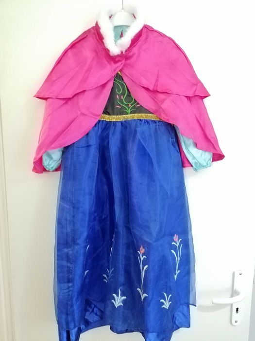 Карнавални рокли на Снежанка и Ана СЪС ЗАБЕЛЕЖКИ