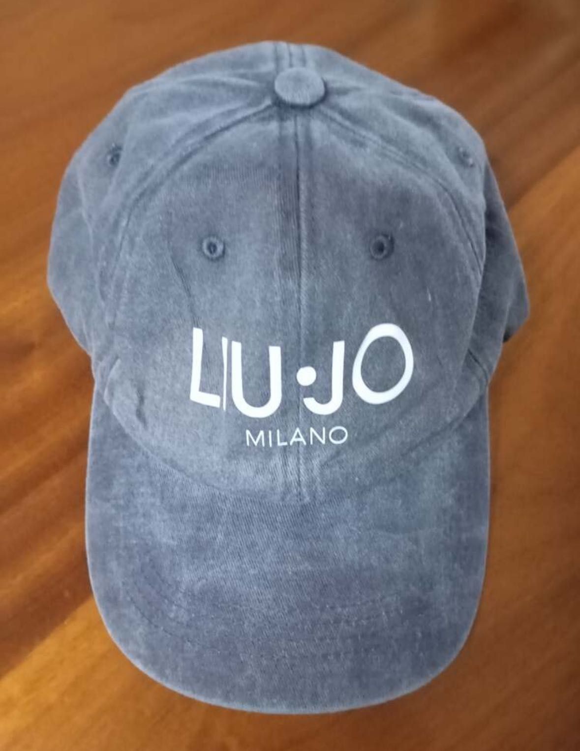Шапка с козирка Liu Jo Milano