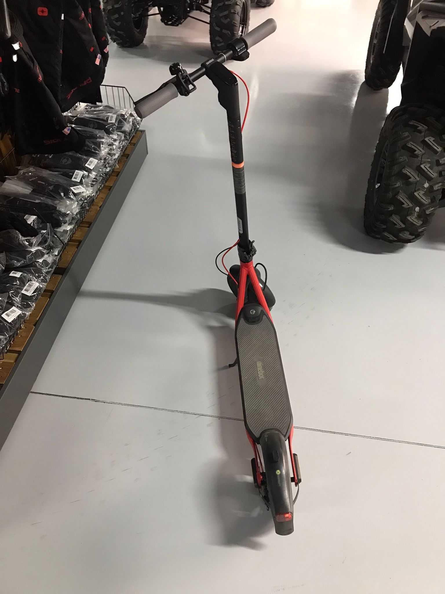 Trotineta electrica Ninebot by Segway(bicicleta,scuter,moto,atv,naveta