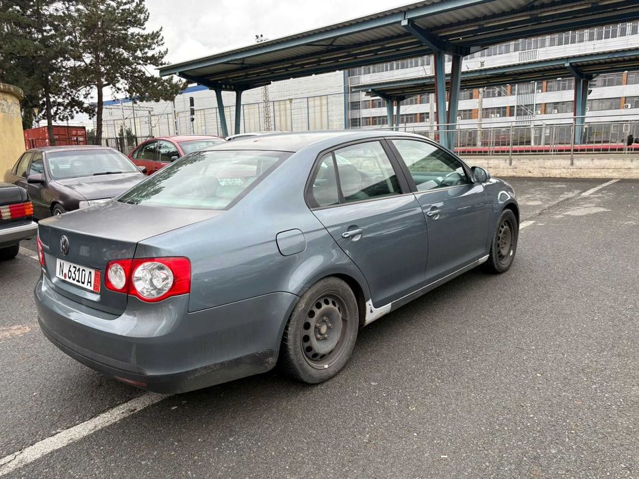 Volkswagen Jetta 1.6 Benzina