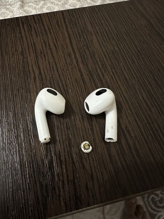 Airpods 3  правый и левый наушник