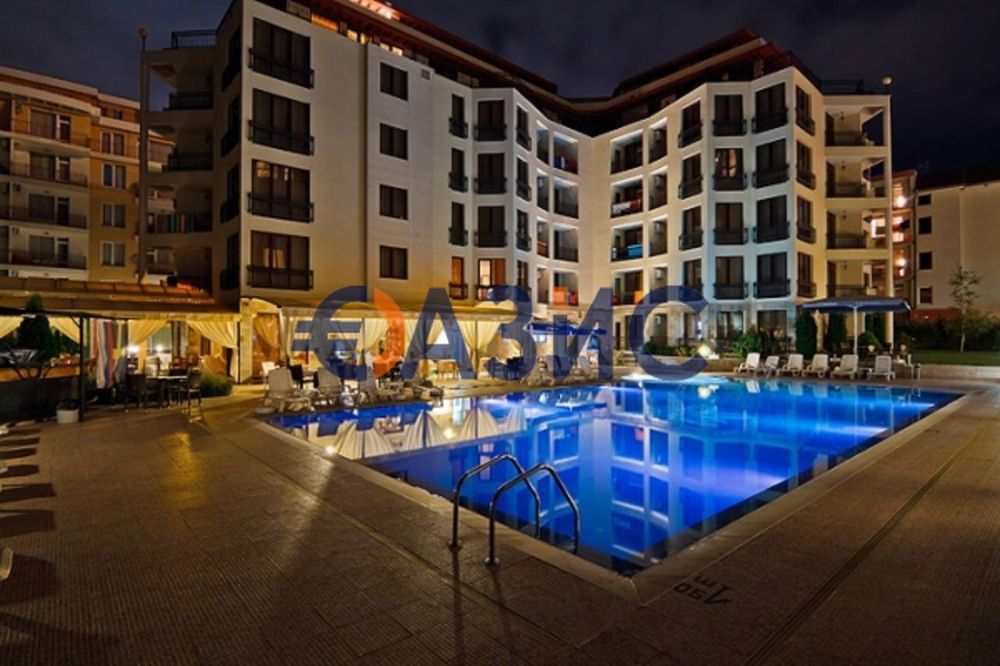 Двустаен апартамент в жилищен комплекс Camelot , Слънчев бряг,60кв.м,