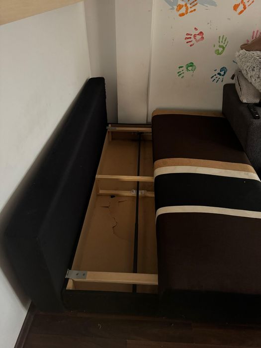 Canapea extensibila, 2 x fotoliu, 2 x masa de cafea