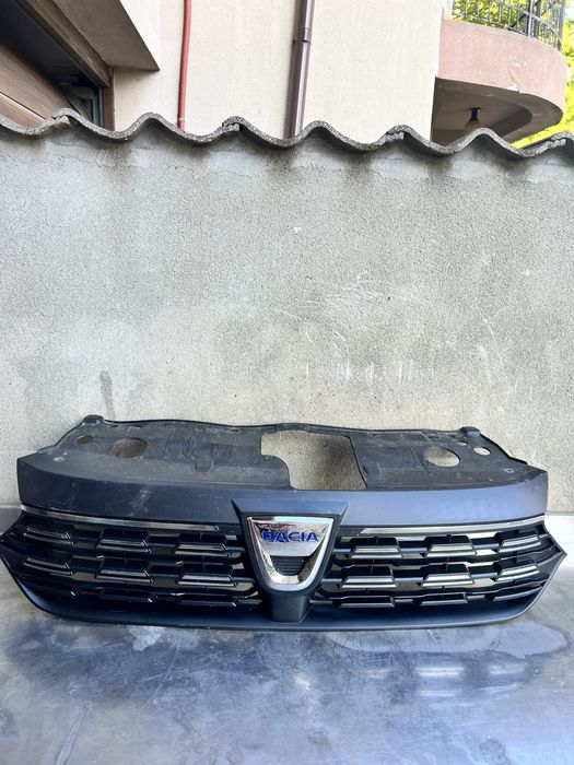 Grila radiator Dacia Logan 3 Sandero 3 an pana la 2023