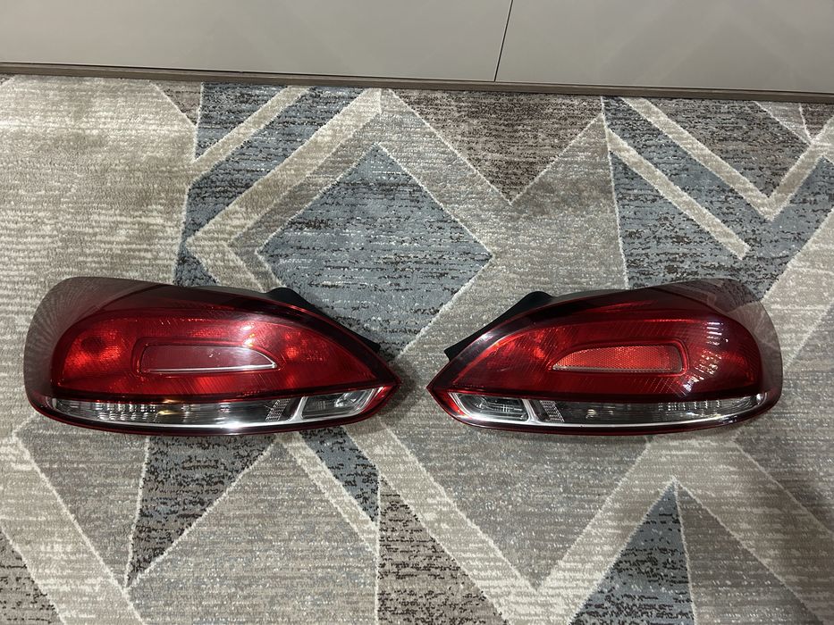 Stopuri lampa drepata si stanga Volkswagen scirocco 2008-2014 Valeo