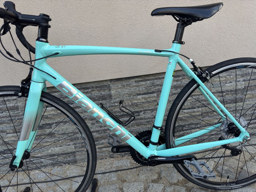 Шосеен велосипед Bianchi via nirone 7 размер: 28/55см