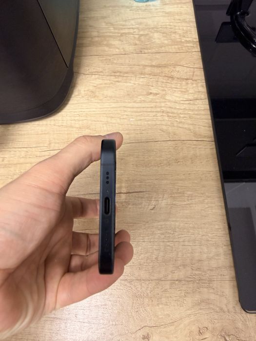 Baterie + mijloc iPhone 16 Black