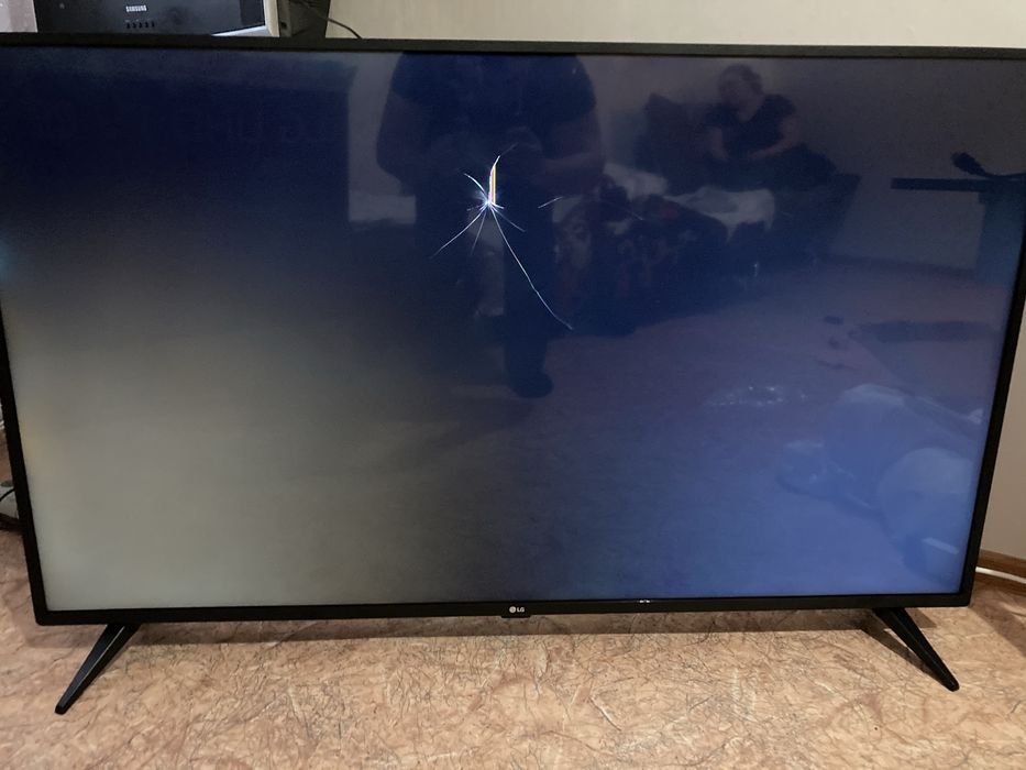 Смарт телевизор на запчасть LG UHD TV