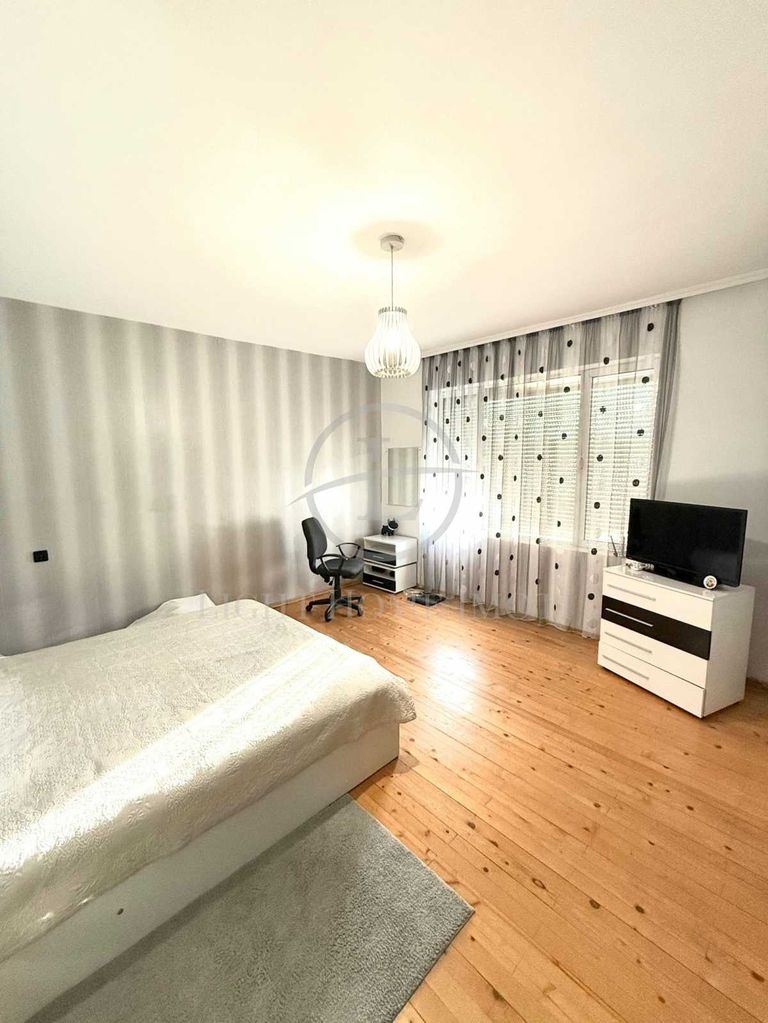 Продава се Етаж от къща в Пловдив, Кючук Париж - 140 кв.м за 1768 €/кв.м - Снимка #6