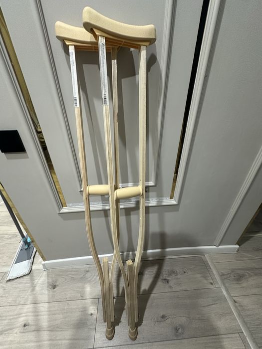 Костыли подмышечные деревянные