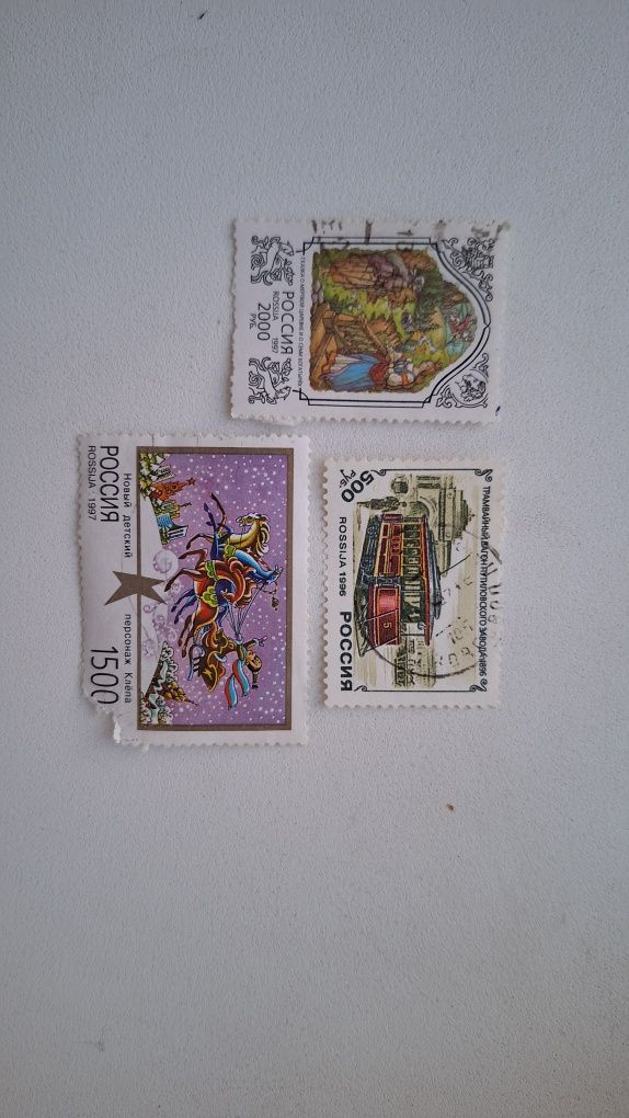 Марки из СССР разных видов.