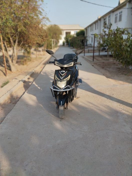 Skuter  elektrichiskiy