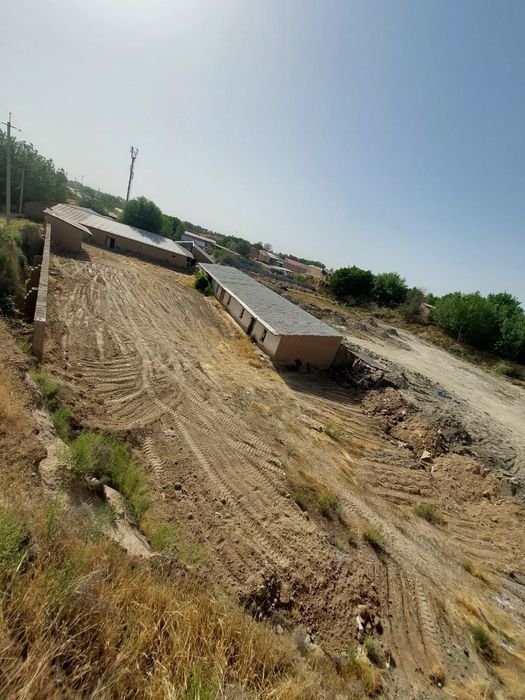 Срочно ер сотилади, 18 соток, келишамиз телефон килинглар.