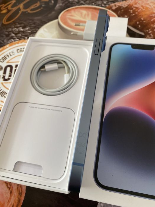 Продавам Ipnone 14 Plus