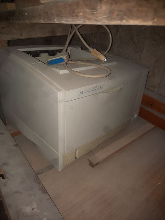 Televizor, printer, faks, kolonka