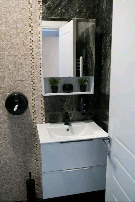 Apartament 2 camere cu CURTE PROPRIE