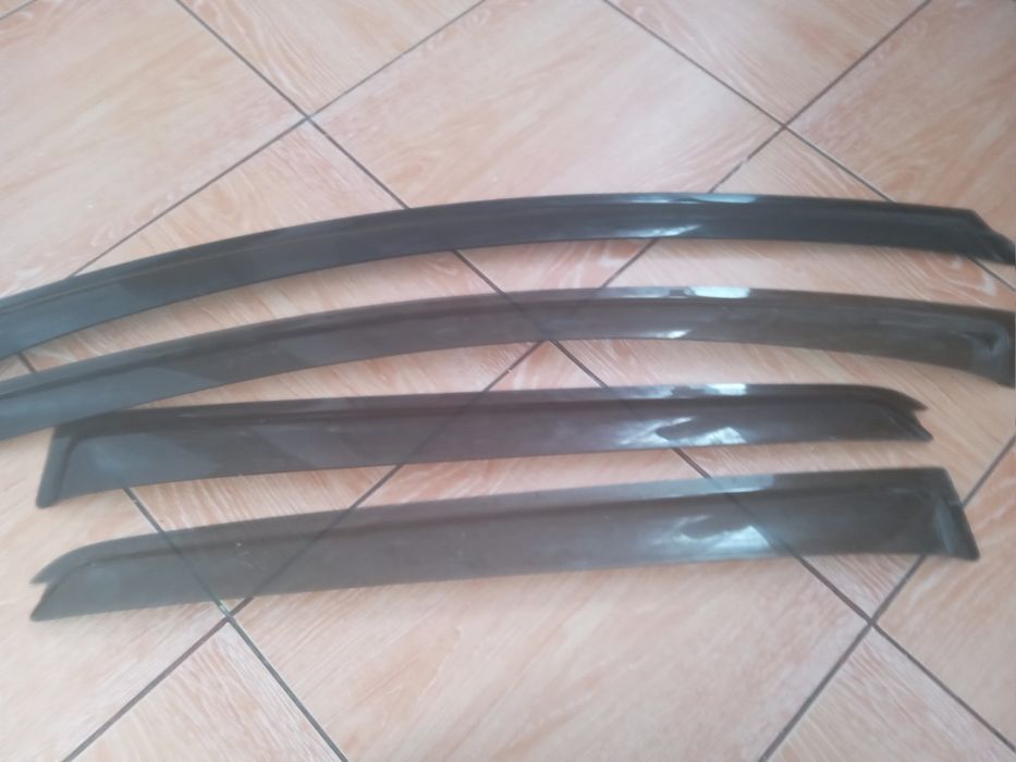 Продам ветровики на Ладу Веста