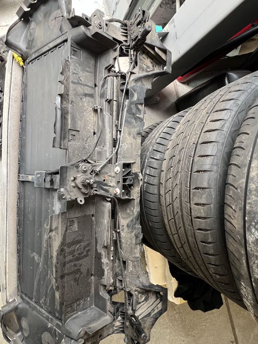 Audi Q7 4M Facelift предна броня/ задна броня/калници/маска