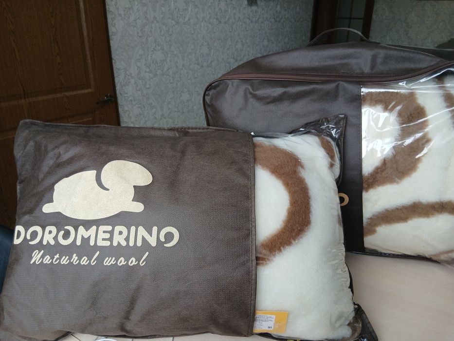 Одеяло и 2 подушки