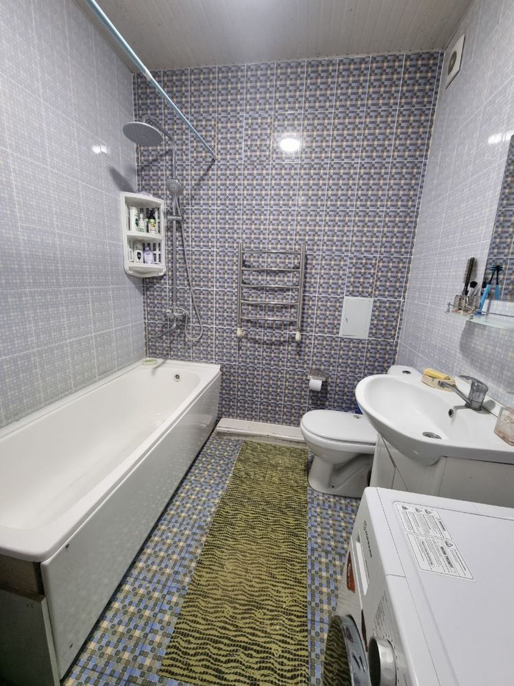 Uy sotiladi 2xona 58 kvadrat