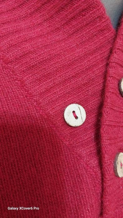 Мъжки пуловер Cashmere.30%кашмир, 20%коприна,  50% вълна. Размер М