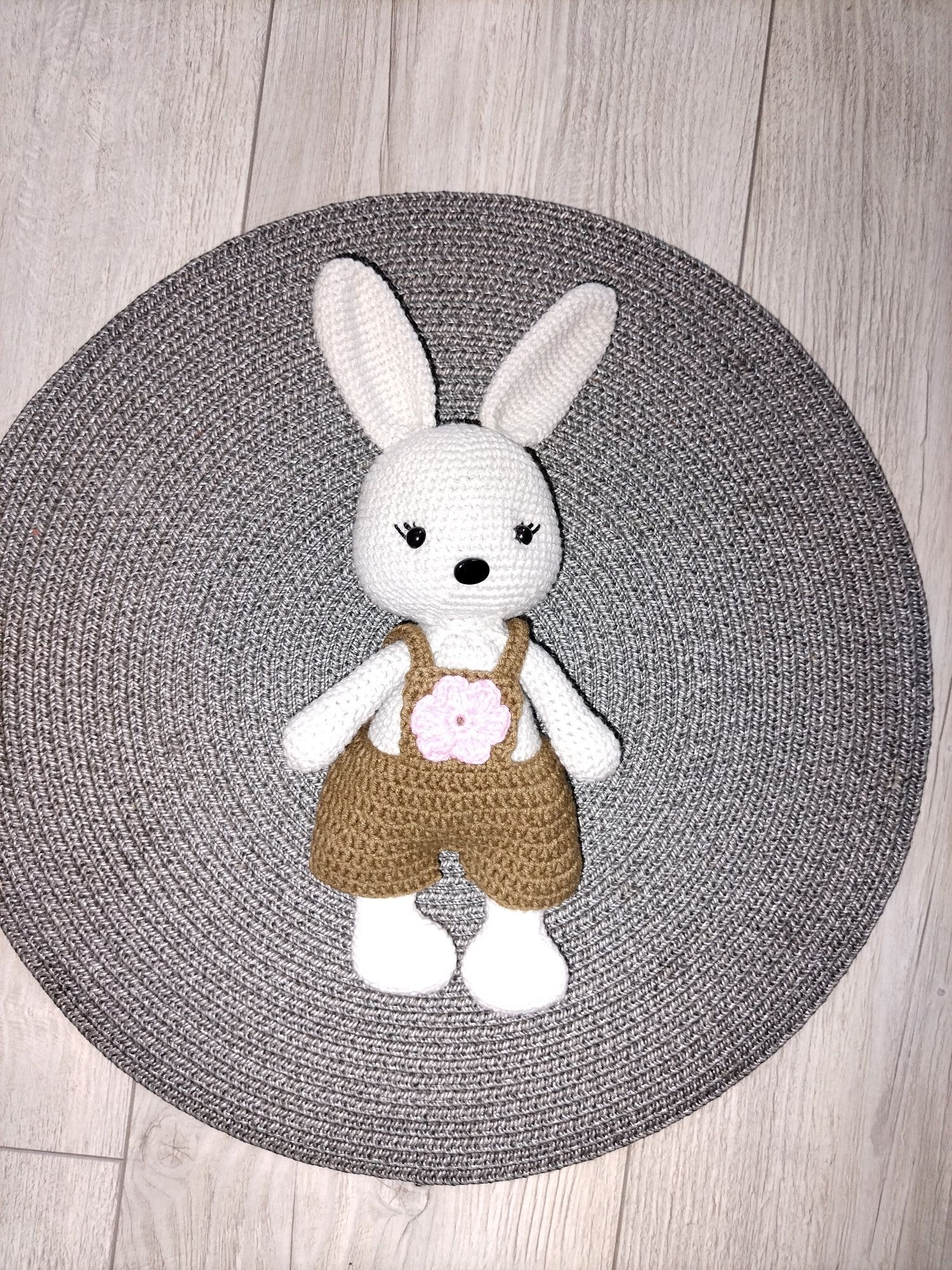 Плетена играчка на една кука