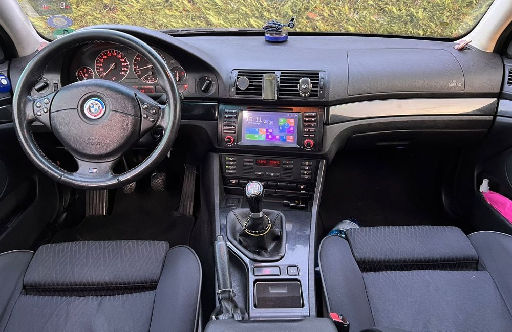 Vând BMW Seria 520 i facelift Pachet M