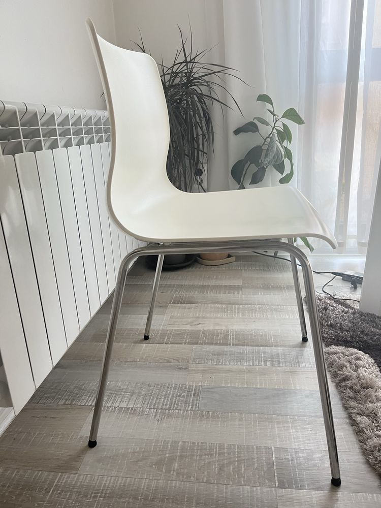 Трапезарни столове Ikea 4 бр.