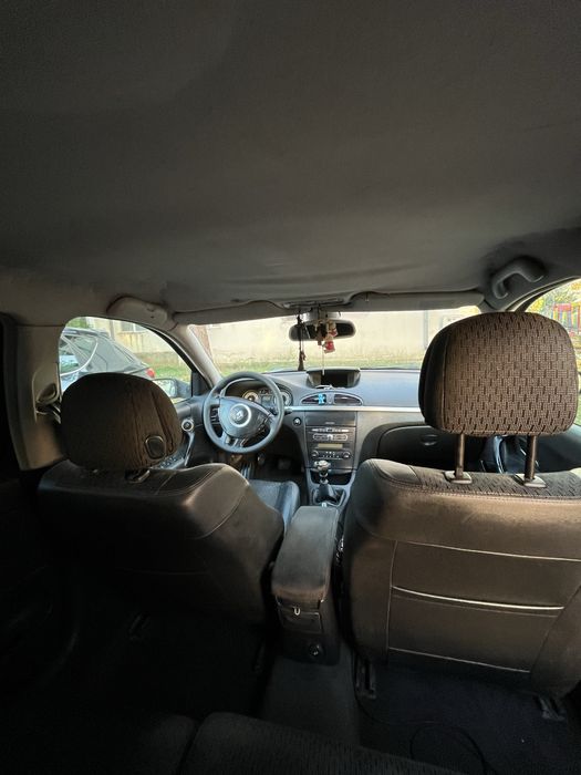 Vând Renault Laguna