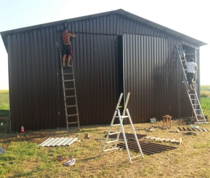 Vand hale metalice si ferme metalice