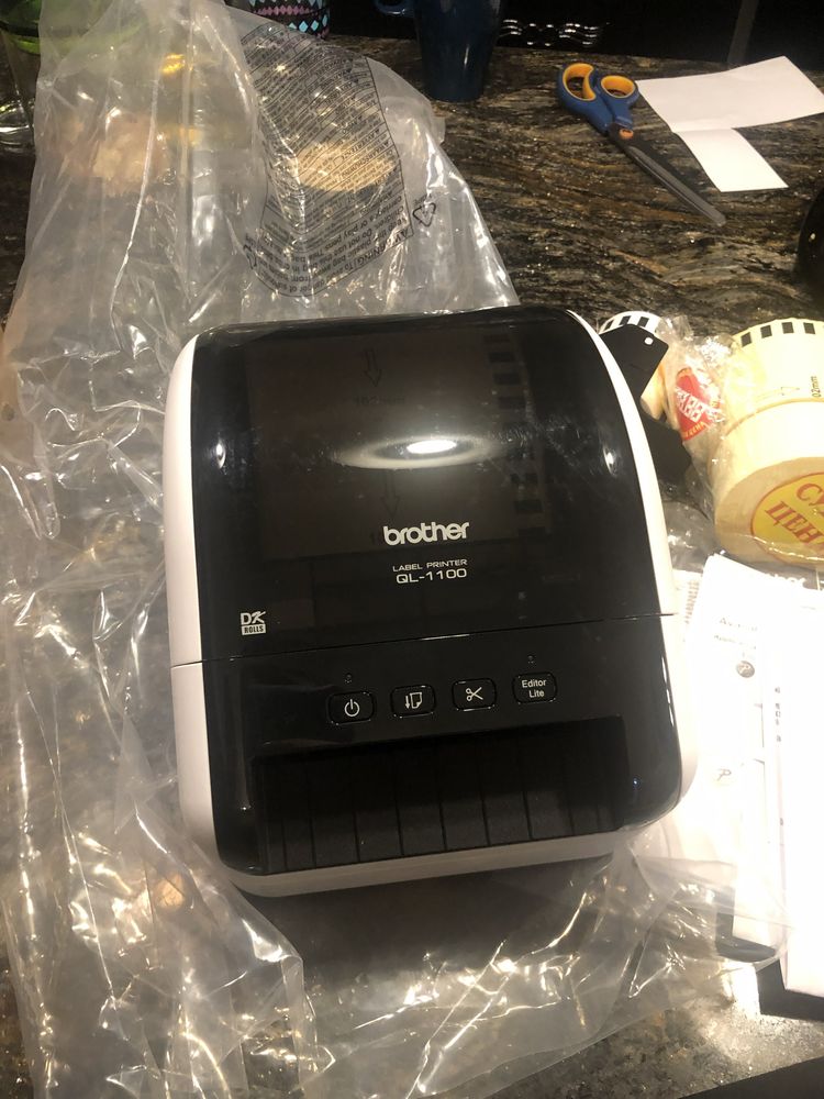 Принтер за етикети Brother QL-1100c, 300DPI, USB, Аuto-Сutter
