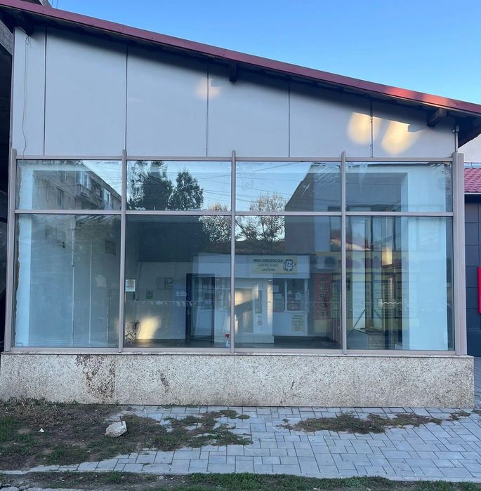 Inchiriez spatiu comercial central in Motru