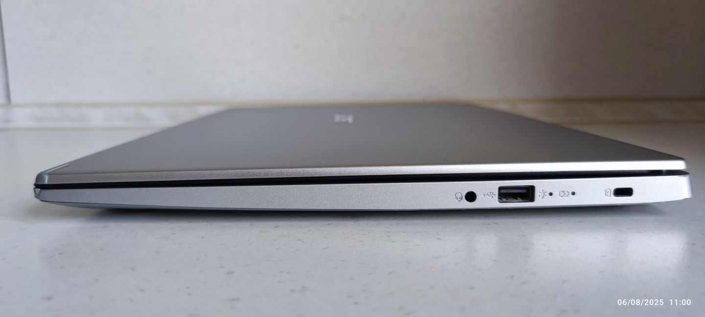 Acer Radeon 5500U | 256Gb SSD | 12Gb RAM | Aspire a515-45 15.6"