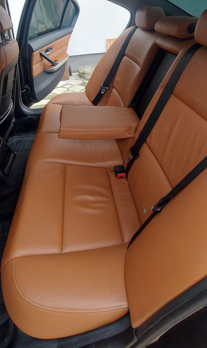 BMW Seria3 LCI E90 
                
Fabricatie 2011