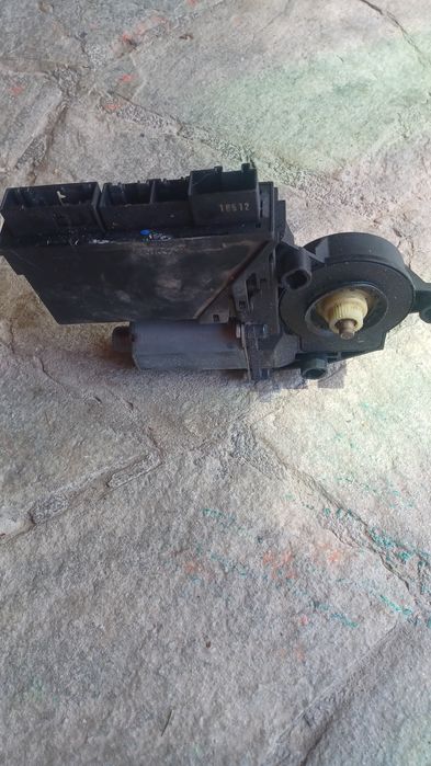 Motoras macara geam a4 b7