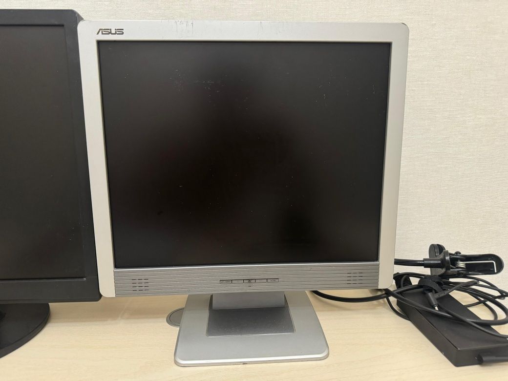 Монитор Asus mm17d