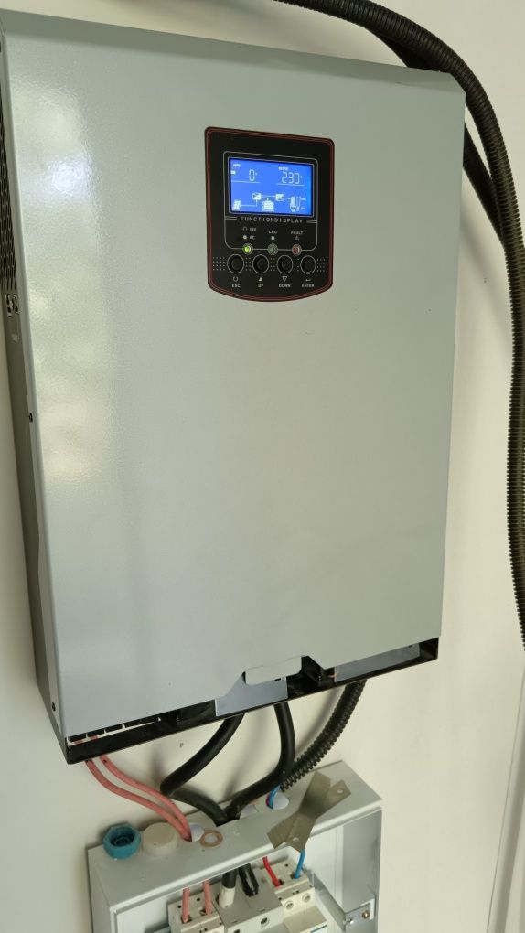 Vand  urgent sistem fotovoltaicic hibrid, 3.5 kw