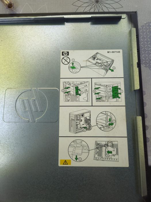 Vând Pc HP Intel Pentium E6700 3gb ram nu are placa video