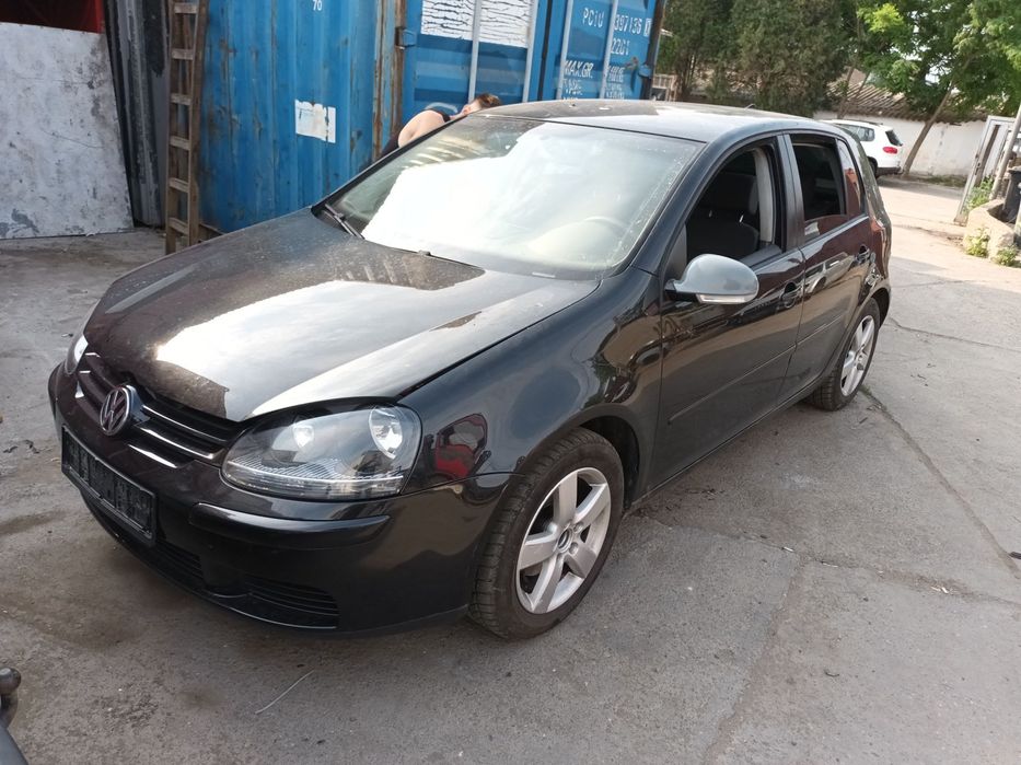 Dezmembrari  VW GOLF 5  2003  > 2009 1.6 FSI Benzina